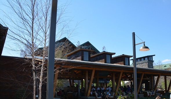 Geyser Point Bar and Grill at Boulder Ridge Villas at Disney's Wilderness Lodge